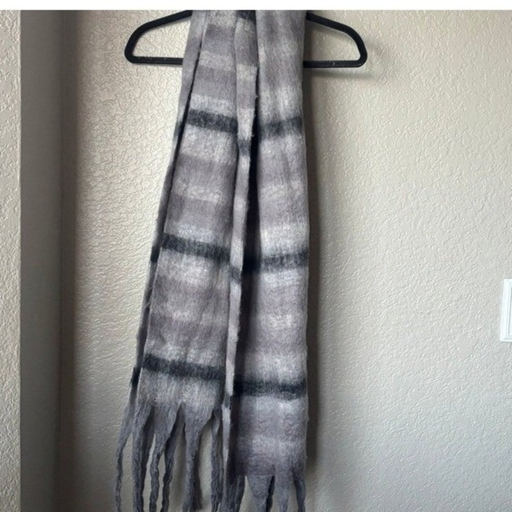 Gray Plaid Fringe Winter Scarf